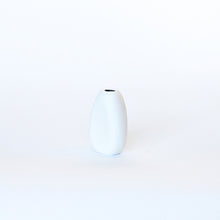 Load image into Gallery viewer, Harmie Vase - White